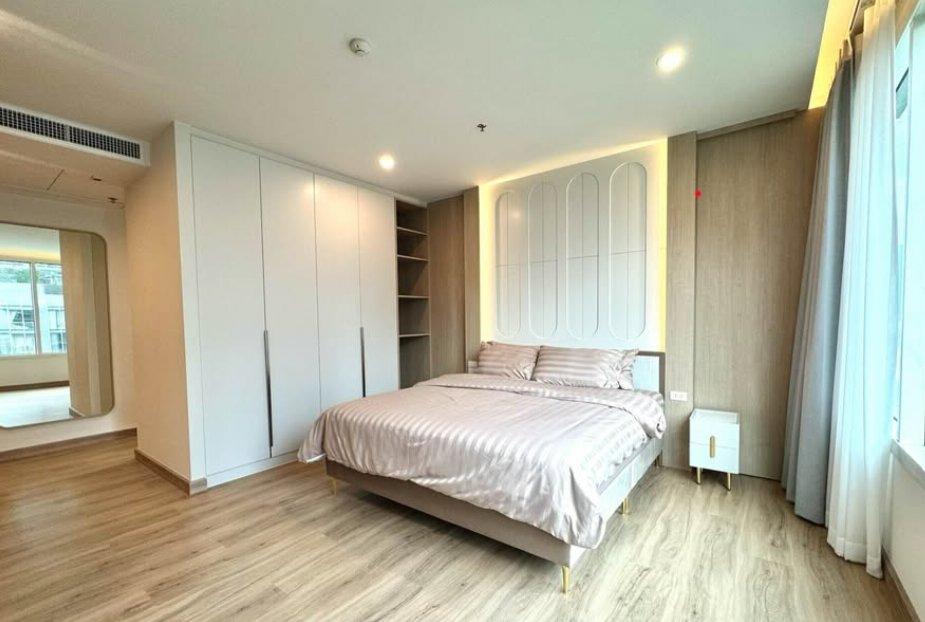 รูป LTH15098 – Spacious Condo High Floor for Rent Saladaeng | City Lifestyle Best Value | Near BTS Saladaeng | 120,000 THB | คอนโดให้เช่า ศาลาแดง ห้องกว้าง ชั้นสูง คุ้มค่า ใกล้ BTS ศาลาแดง - รูปที่ 2/5