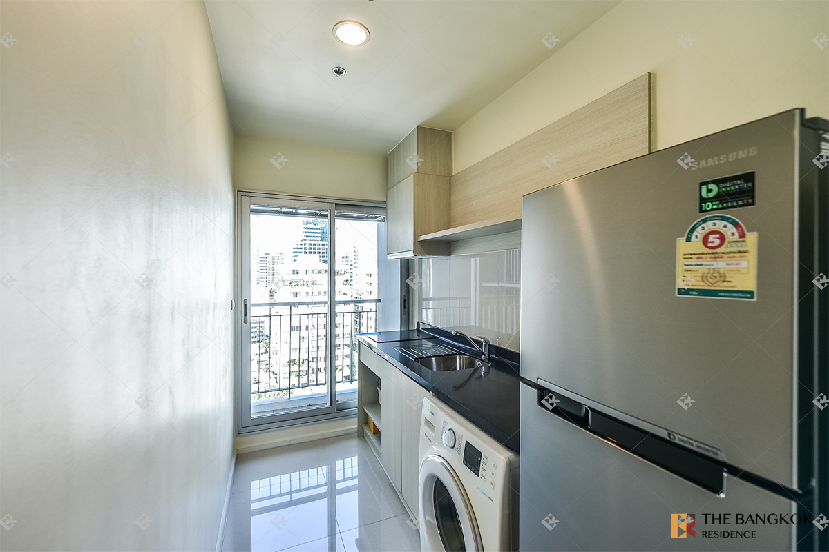 picture RHYTHM Sathorn-Narathiwas Convenient Travel, Great Value per Square Meter - 7/10