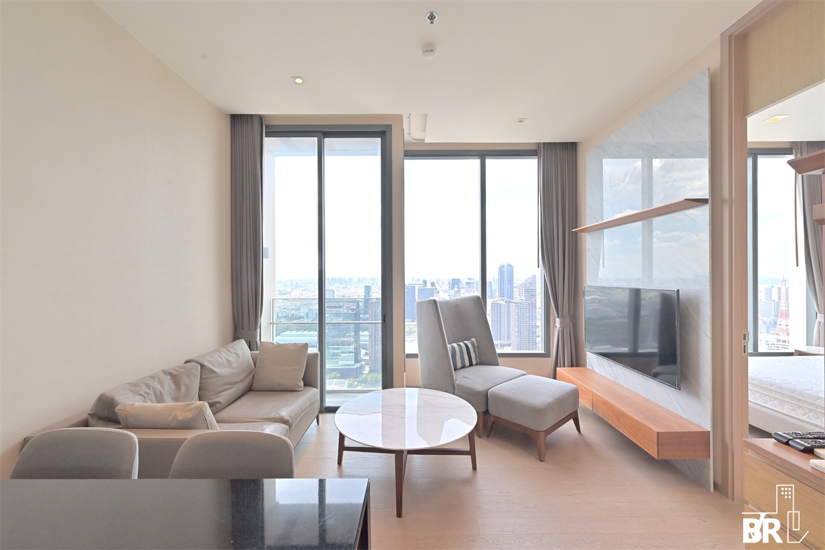 picture The Esse Asoke  Cool Condo, Central City Location - 7/10
