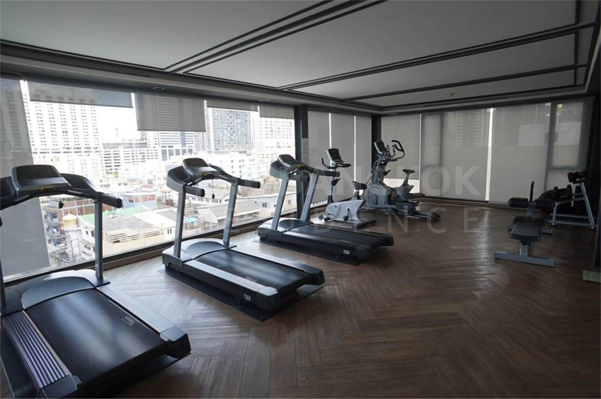picture Move-in Ready, Just Bring Your Stuff Maestro 12 near BTS Ratchathewi - 1/10