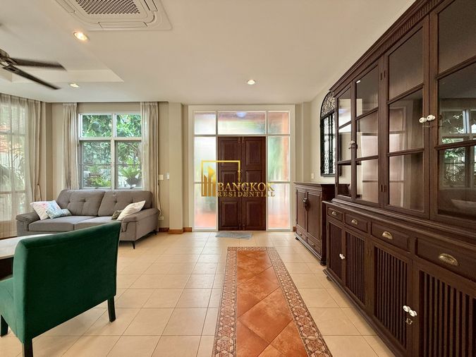 3-bed house for rent, 260 sqm, 1 sq wah, Khlong Toei