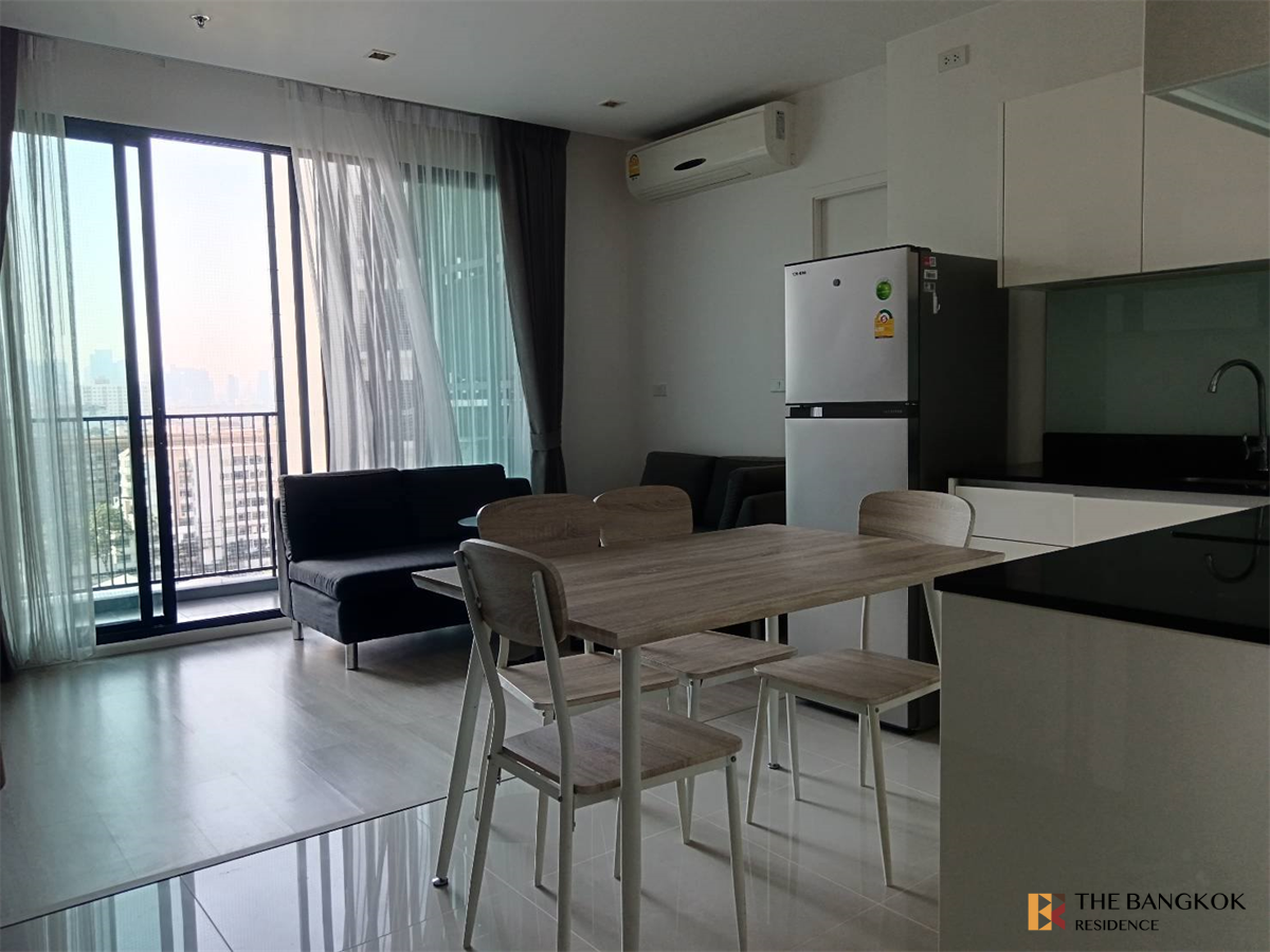 picture Move-in Ready, Just Bring Your Stuff Quinn Condo Ratchada near MRT Sutthisan Station - 1/9