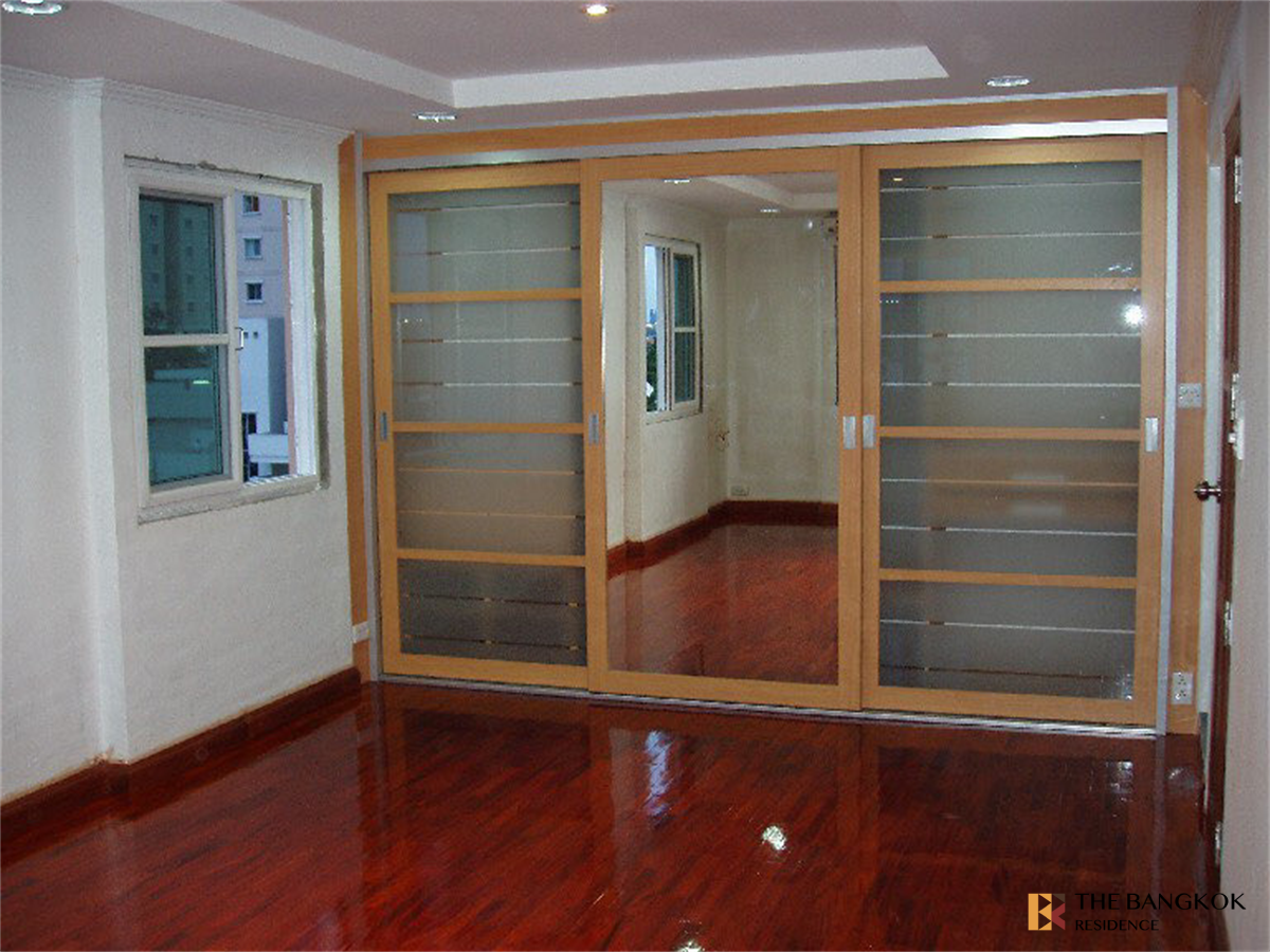 picture Move-in Ready, Just Bring Your Bags Fortune Condo Town - 3/10