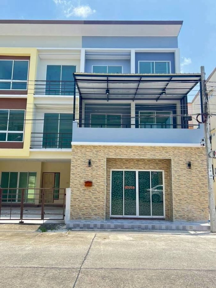 รูป ทาวน์โฮม 3 ชั้นหนองจอกเลียบวารีหมู่บ้านเพ็ญศิริ 4 นัดชมบ้าน 085-318-6868 - รูปที่ 2/13