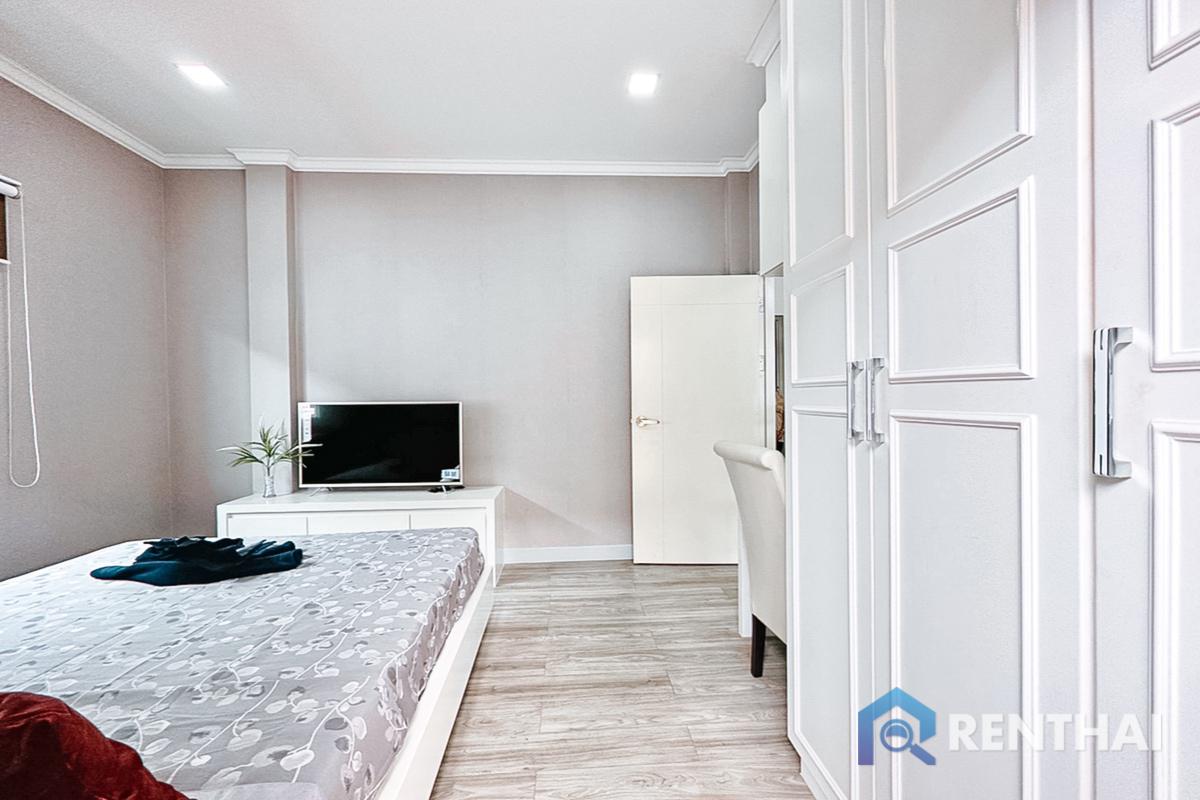 รูป บ้านสองชั้นดีไซน์ลงตัว พื้นที่ใช้สอยกว้างขวาง 185 ตารางเมตร - รูปที่ 18/25