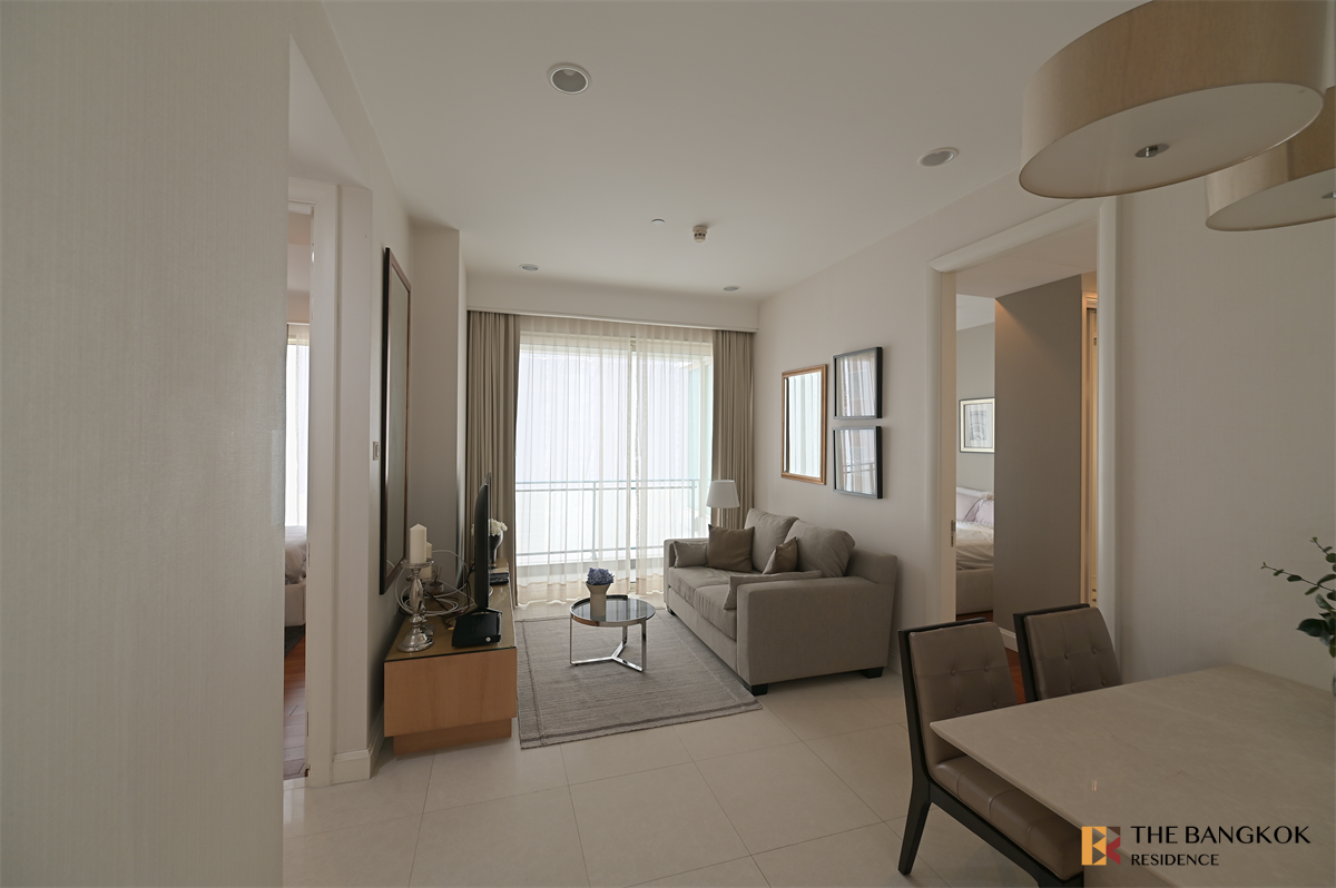 picture Luxurious Design, Elevated Atmosphere Q Langsuan near BTS Ratchadamri - 9/10