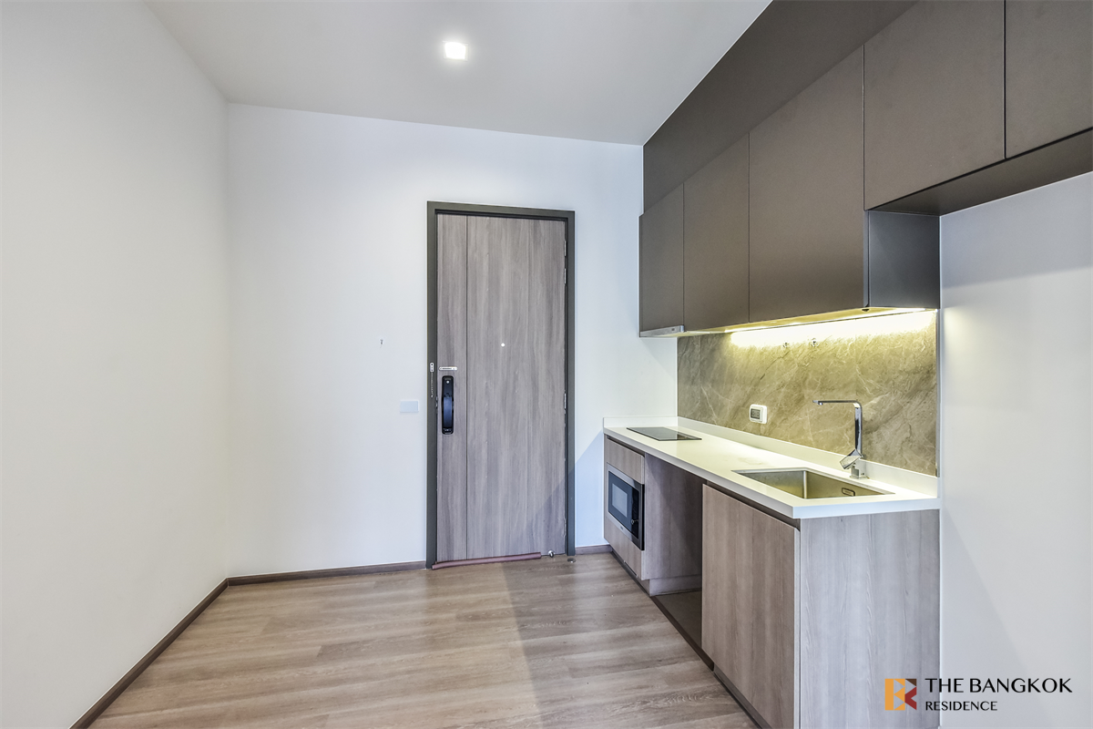 picture RHYTHM Charoenkrung Pavillion  Move-in Ready, Just Bring Your Stuff - 4/10