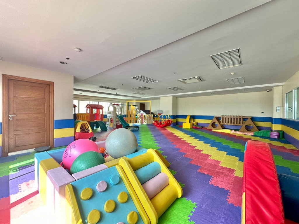 รูป Expansive 4 Bedroom Penthouse Apartment in Vibrant Area - BR20058AP - รูปที่ 60/65