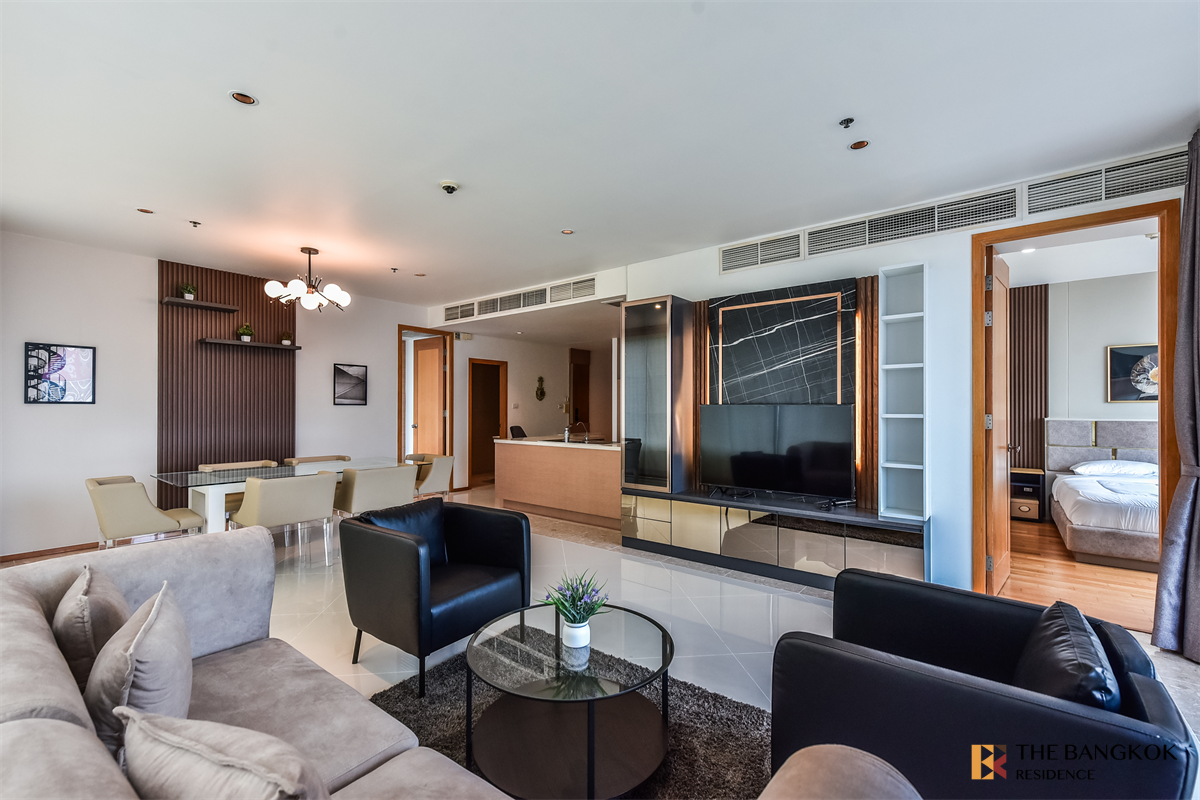 picture The Empire Place  Beautiful Room, Good Condition - 3/10