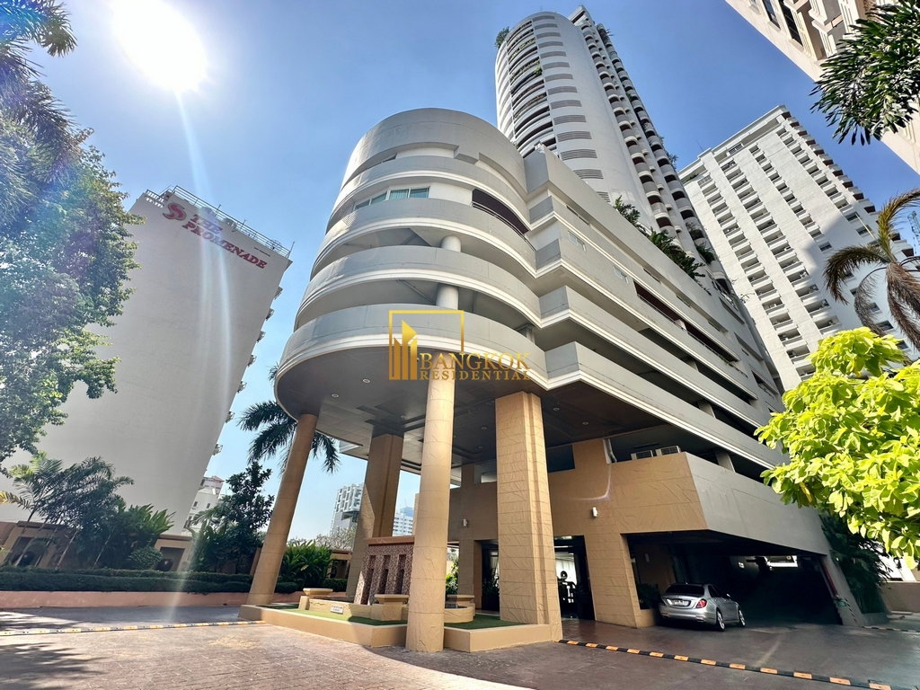 รูป Expansive 4 Bedroom Penthouse Apartment in Vibrant Area - BR20058AP - รูปที่ 64/65
