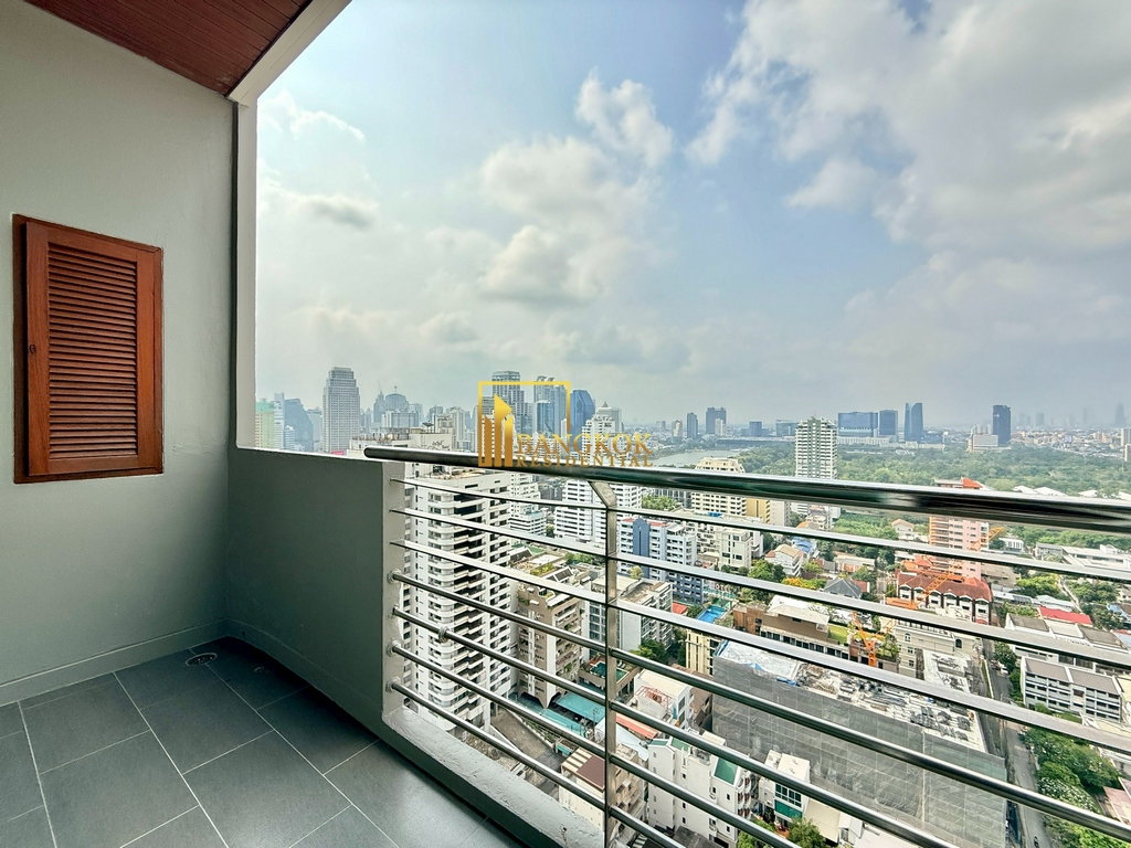 รูป Expansive 4 Bedroom Penthouse Apartment in Vibrant Area - BR20058AP - รูปที่ 42/65