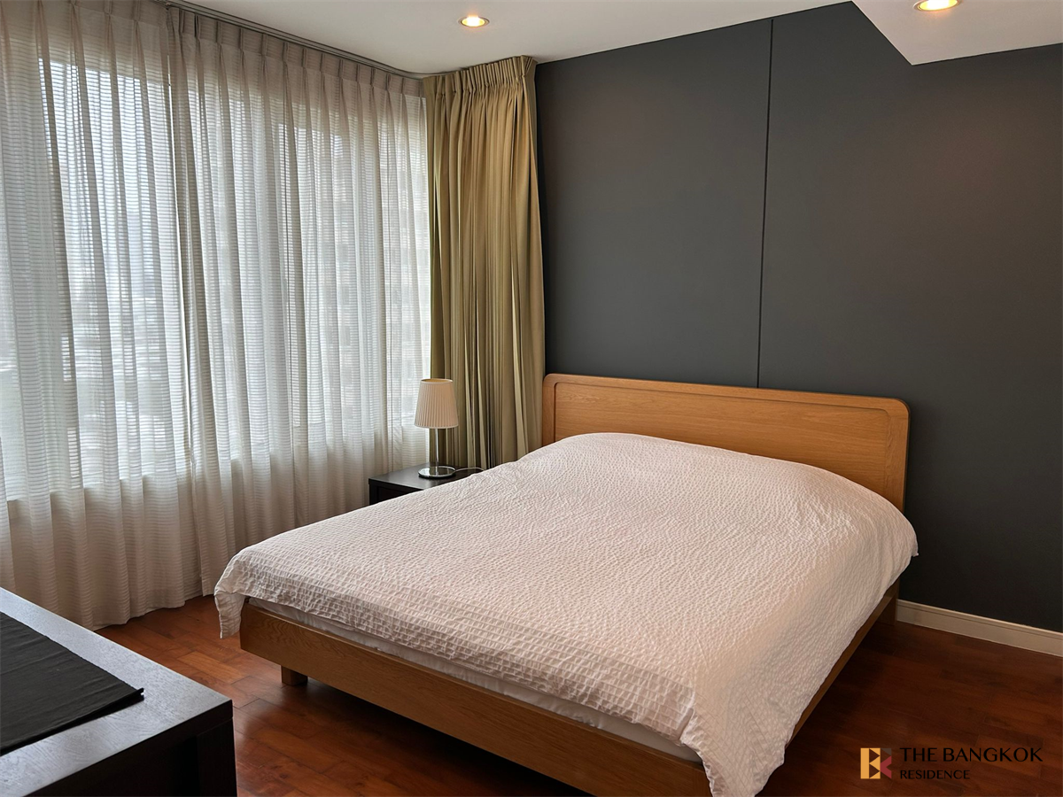 picture Baan Siri 24  Move-in Ready, Just Bring Your Stuff - 4/9