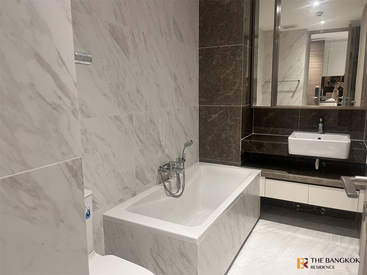 picture Fynn Asoke near BTS Asok Room available, ready to move in - 10/10