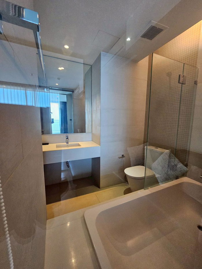 picture Luxury beachfront condo at Marina Bayfront Sriracha, with ocean view, move in Ready - 8/9