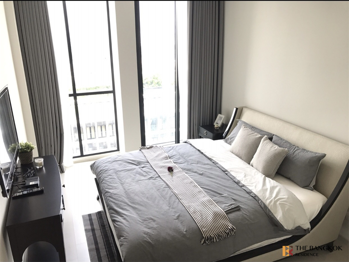 picture Noble Ploenchit near BTS Phloen Chit Private Unit, Fully Equipped Common Area - 2/9