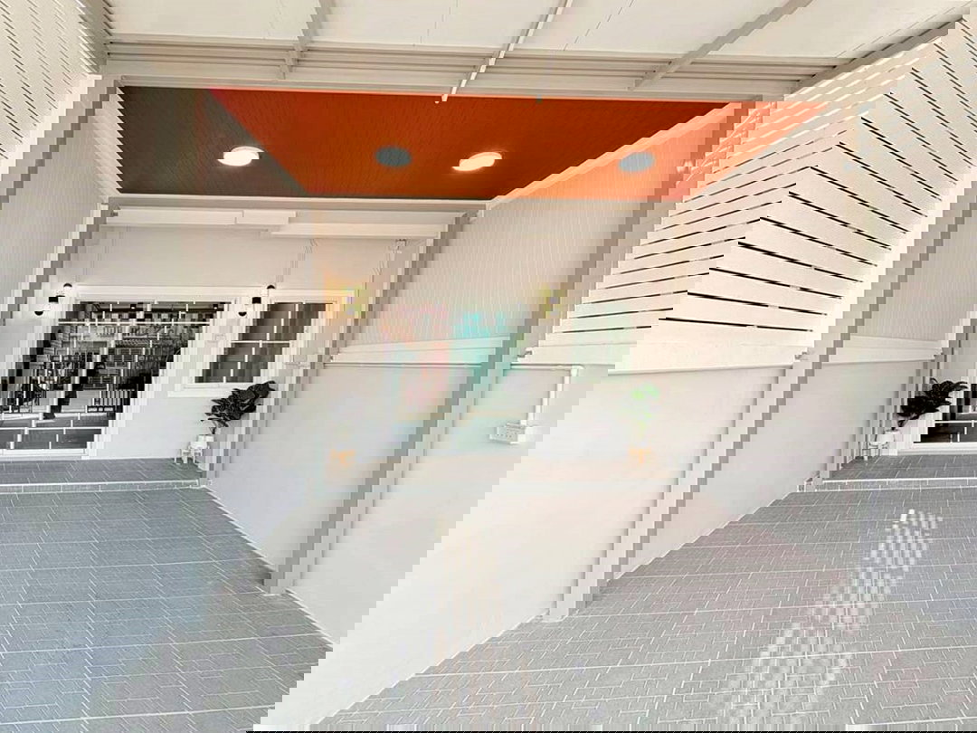 รูป บ้านสวย  ถนนเมน  หมู่บ้าน บ้านร่มเงาไม้  บางบัวทอง  ถนนวัดลาดปลาดุก - รูปที่ 4/18