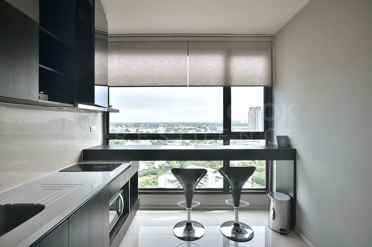 picture Rare Unit, Good Price RHYTHM Sukhumvit 44/1 near BTS Phra Khanong - 1/10