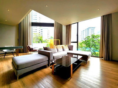 Apartment building for rent Benchakiti Park : Gorgeous 3 Bedroom Luxury Apartment in Phrom Phong Area - BR20988AP
