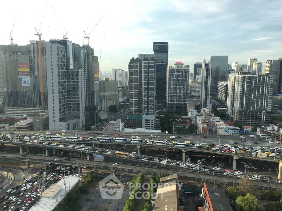 รูป คอนโด 1-ห้องนอน ที่ ไลฟ์ อโศก ใกล้ ARL มักกะสัน (ID 302740) - รูปที่ 11/12