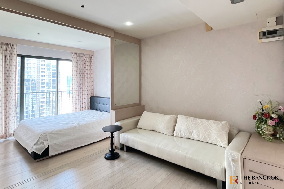 picture Condo in CBD, Below Market Price Noble Solo - 1/10