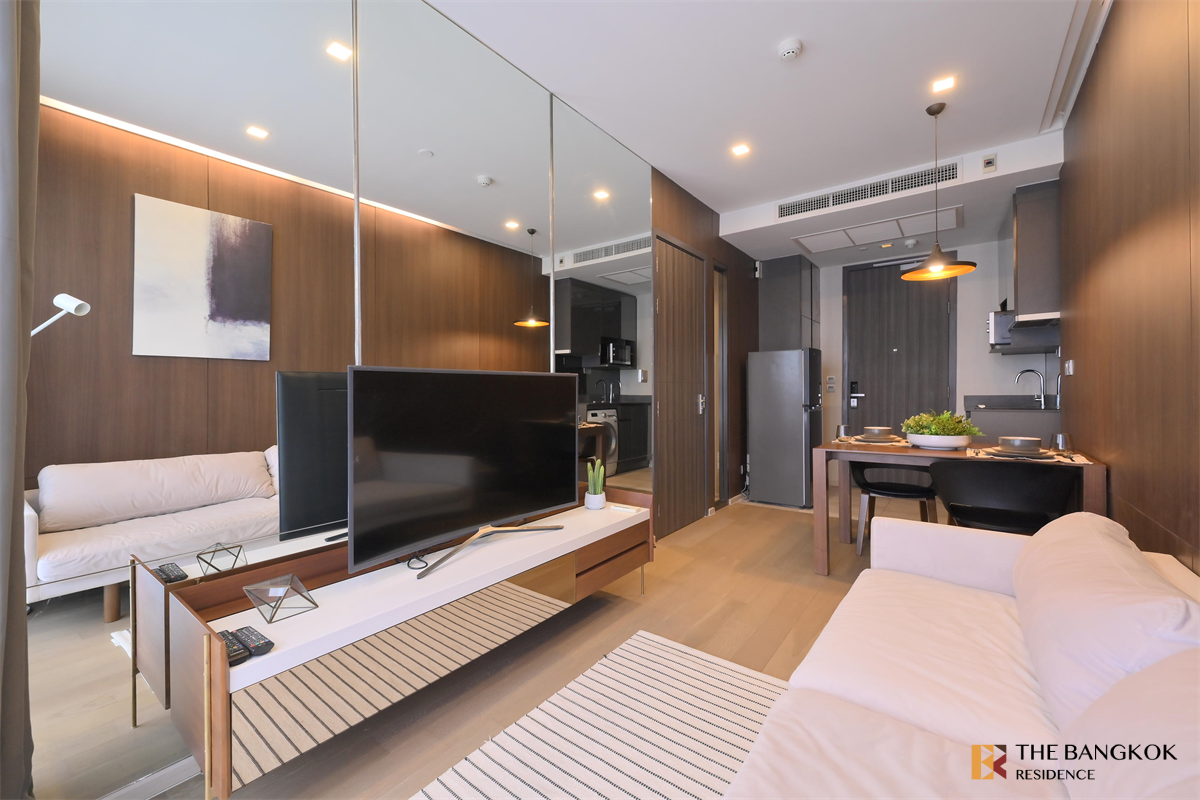 picture Ashton Asoke near MRT Rama 9 Station Easy Travel, Fully Utilized Space - 1/10