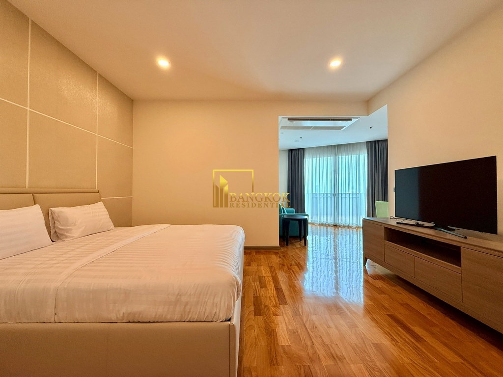 รูป Expansive 4 Bedroom Penthouse Apartment in Vibrant Area - BR20058AP - รูปที่ 21/65
