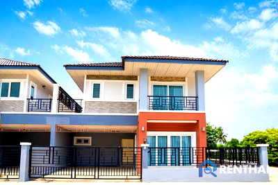 Houses for sale Bang Lamung Chonburi : A well-designed 2-storey home offering comfort and privacy