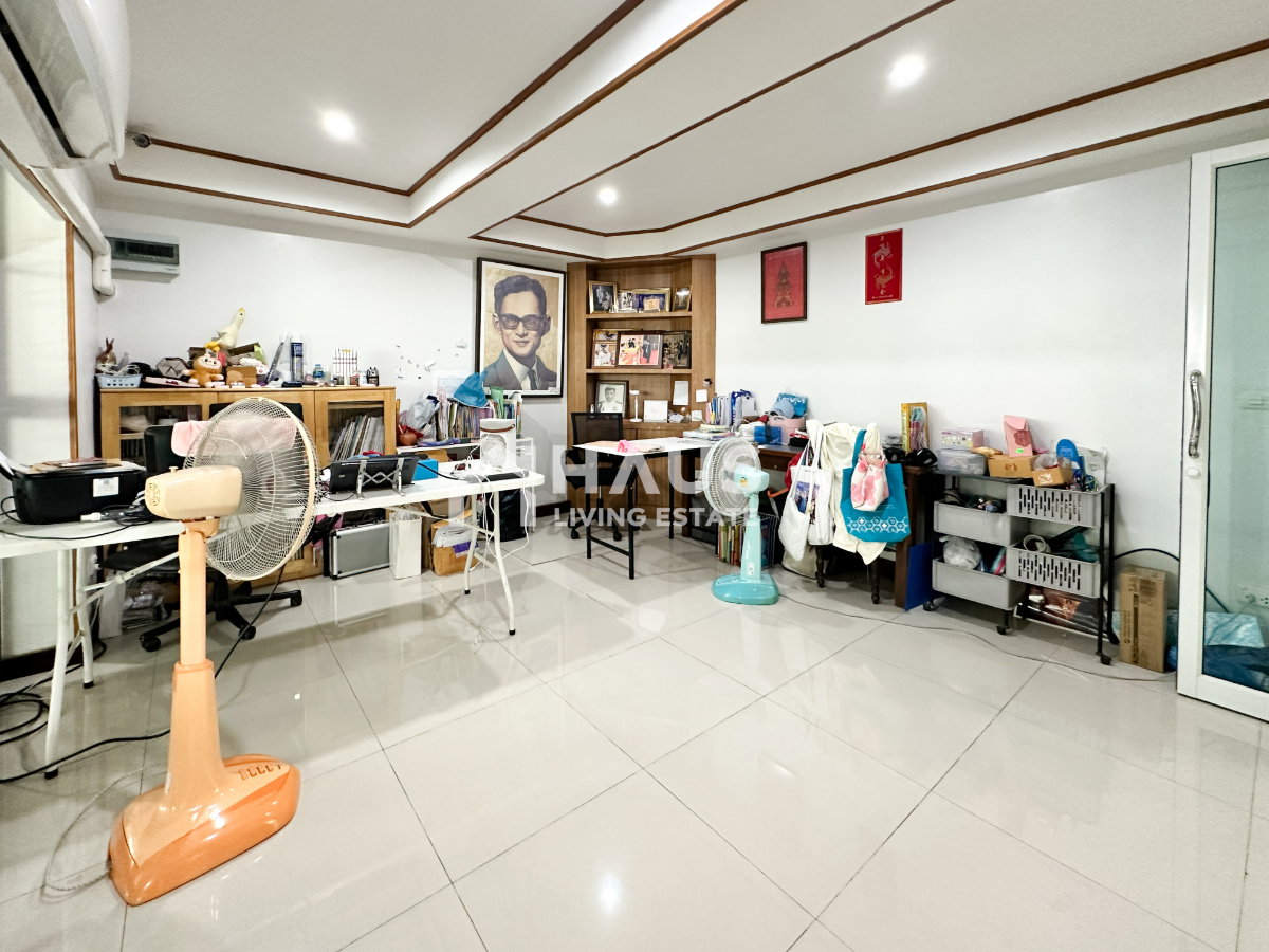 รูป 🔥 ขายบ้านเดี่ยว ซอย ประชาชื่น 12 🔥 / 5 ห้องนอน #HPCC037 - รูปที่ 5/50