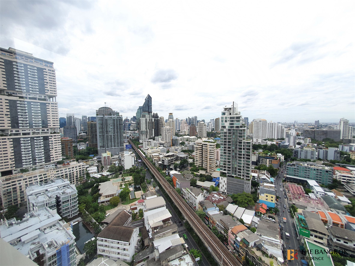 picture Beatniq Sukhumvit 32 near BTS Thong Lo Easy Travel, Fully Utilized Space - 9/10