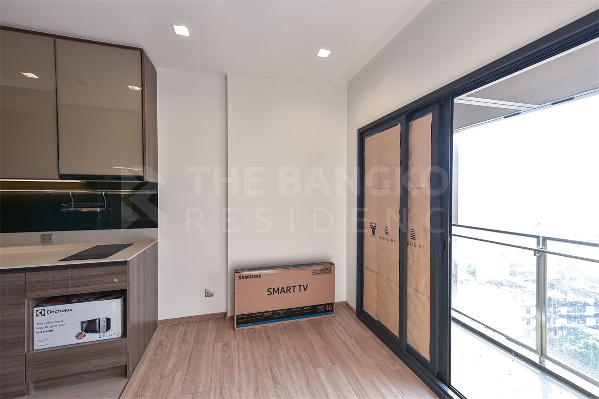 picture THE LINE Phahol - Pradipat Move-in Ready, Just Bring Your Stuff near BTS Sena Ruam - 6/9