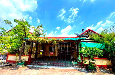 Houses for sale Pracha Uthit Road : For Sale: Spacious Single-Storey Home (Two Connected Units on One Title), 41.6 sq.wah