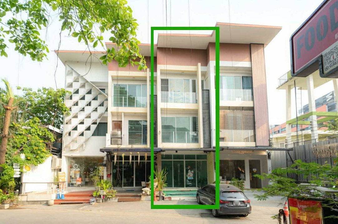 รูป ขายตึกพาณิชย์  3 ชั้น ย่านนิมมาน ทำเลทอง แหล่งนักท่องเที่ยว เดินทางสะดวก เหมาะสำหรับลงทุน-SW003633 - รูปที่ 2/41