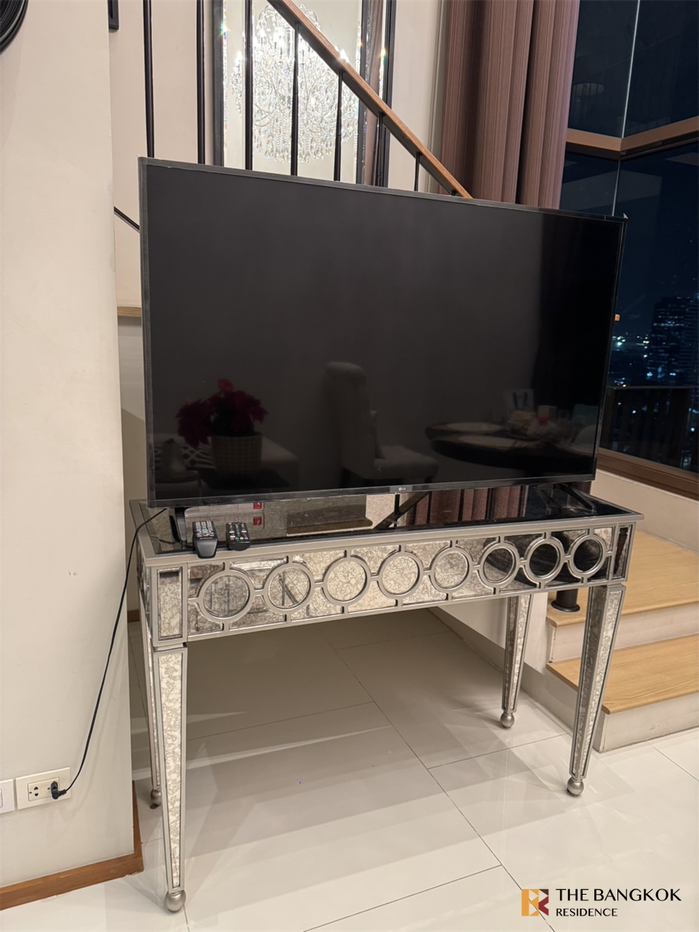 picture The Emporio Place Move-in Ready, Just Bring Your Stuff - 7/10