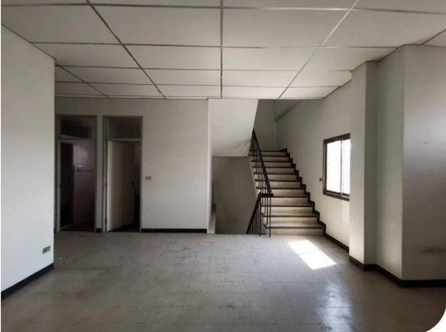 picture FOR SALE  OFFICE PROPERTY  10514000 BAHT. - 3/8