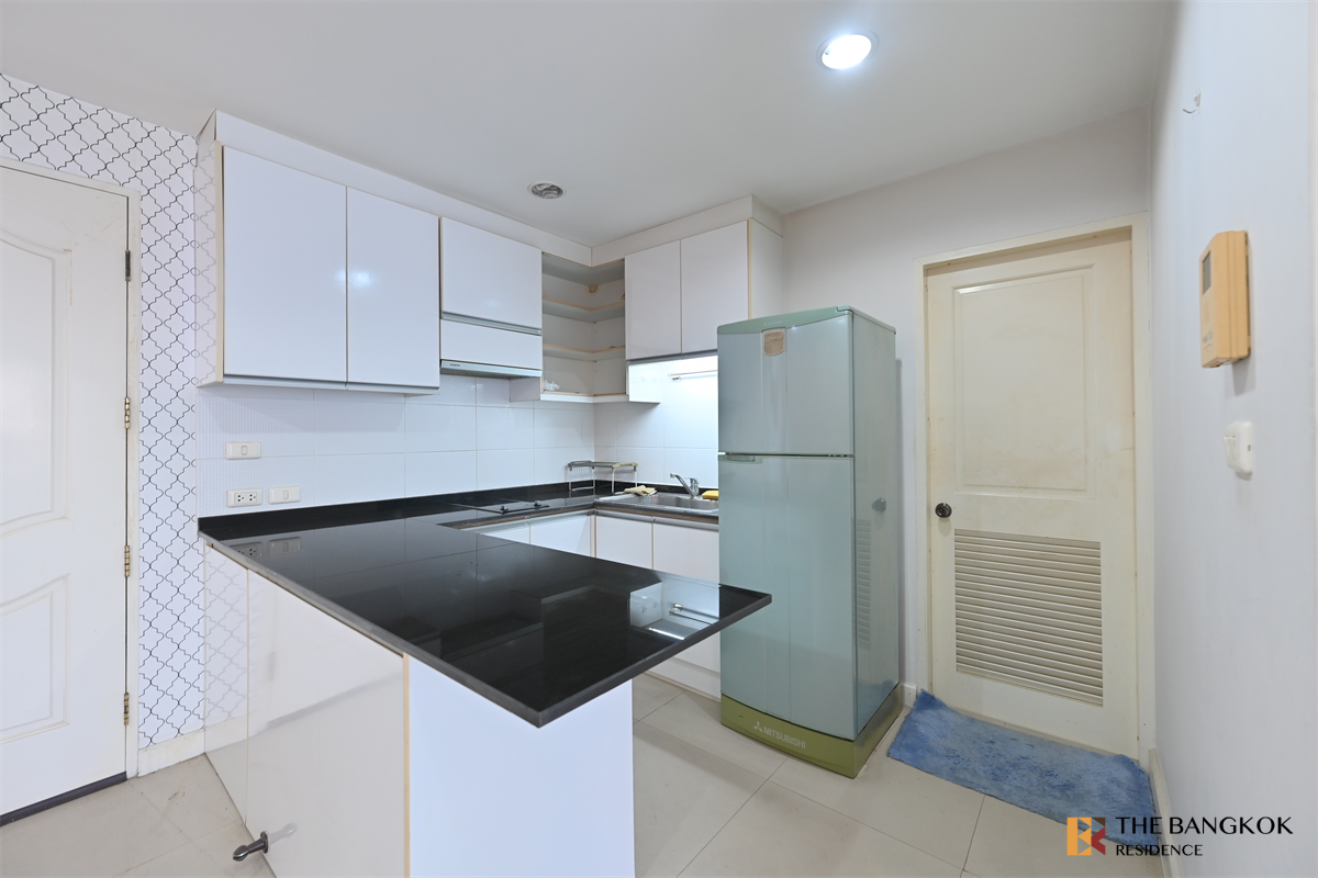 picture Serene Place near BTS Phrom Phong Easy Travel, Fully Utilized Space - 10/10