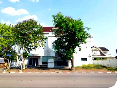 Office for sale Lamphun Industrial Estate : FOR SALE  OFFICE PROPERTY  31155000 BAHT.
