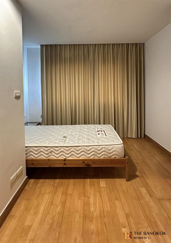 picture Move-in Ready, Just Bring Your Stuff Residence 52 near BTS On Nut - 10/10