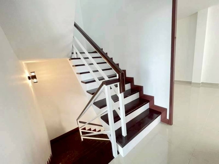 รูป ทาวน์โฮม 3 ชั้นหนองจอกเลียบวารีหมู่บ้านเพ็ญศิริ 4 นัดชมบ้าน 085-318-6868 - รูปที่ 7/13