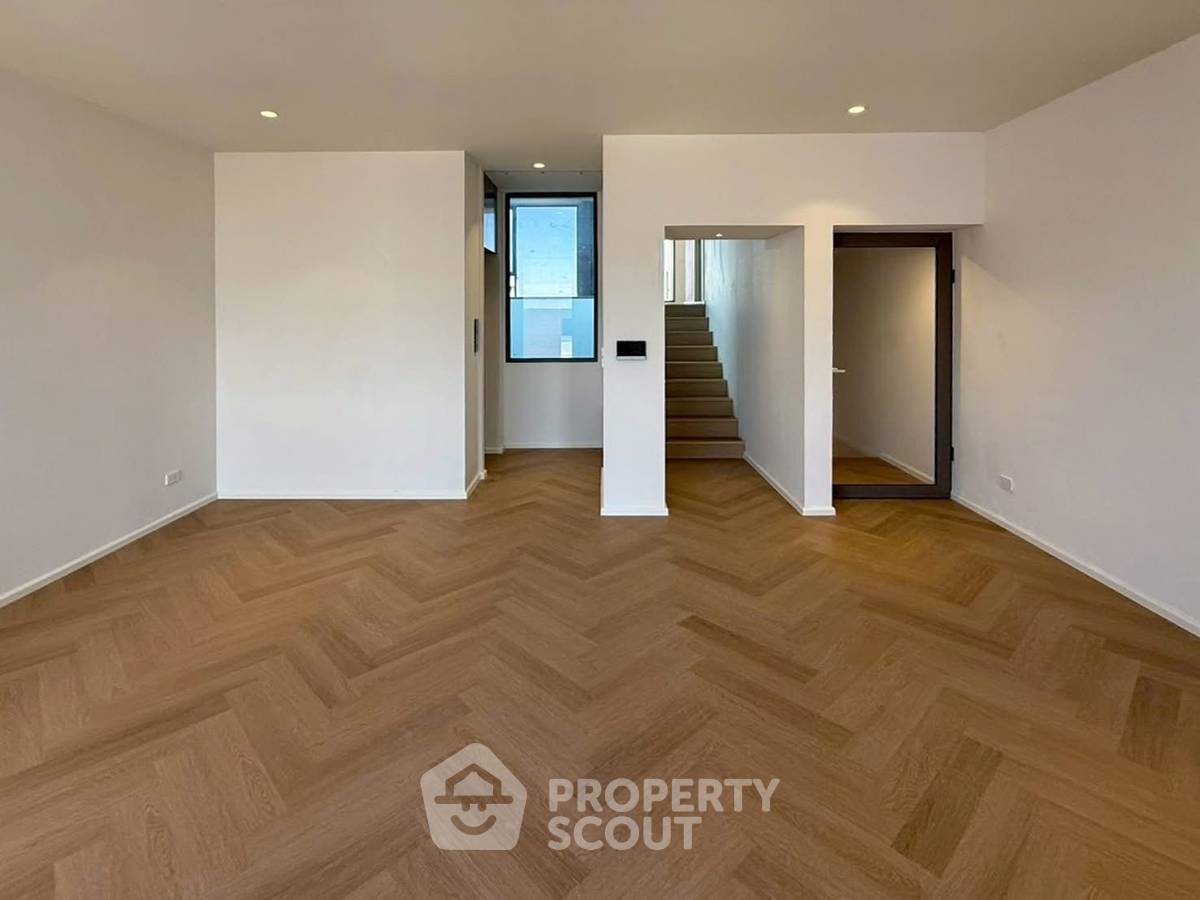 picture 5-BR Townhouse near BTS Phra Khanong (ID 2820654) - 20/25