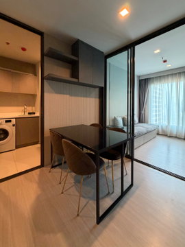 For Rent - Life Asoke Rama 9 , Luxury Class 1 bedroom 1 bathroom