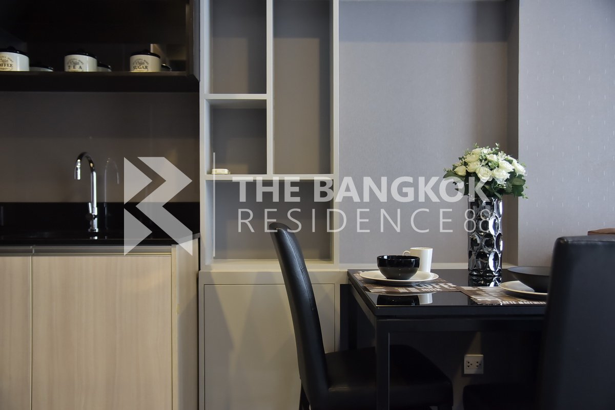 picture The Edge Sukhumvit 23 Surrounded by Facilities near BTS Asok - 9/10