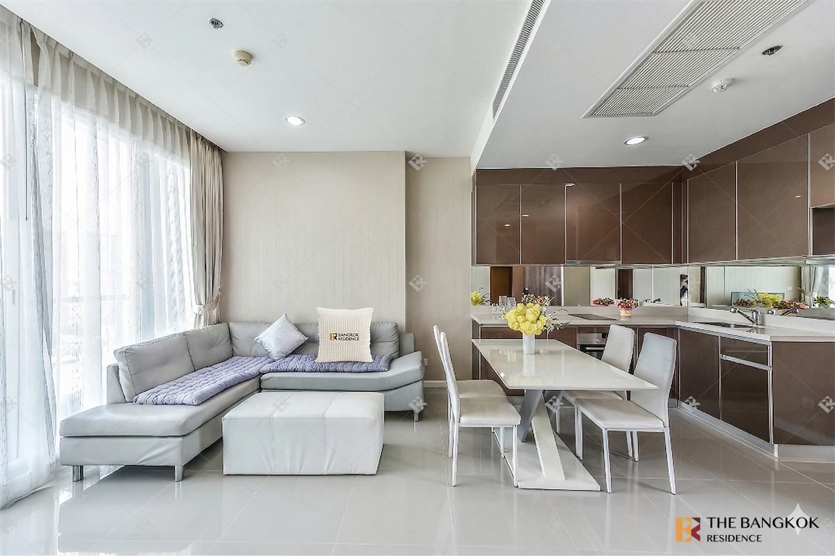 picture Move-in Ready, Just Bring Your Stuff Menam Residences - 8/10
