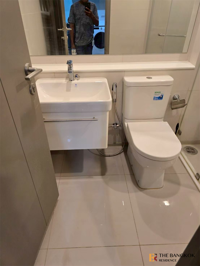 picture Life Asoke Hype Condo in Business District - 7/10