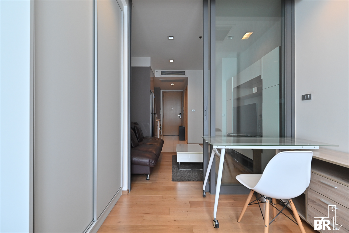 picture Hyde Sukhumvit 13 Surrounded by Facilities near BTS Asok - 7/10