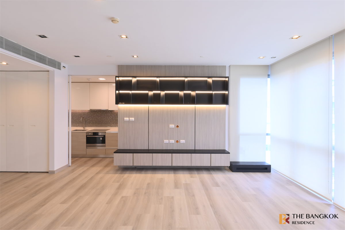 picture The Room Sukhumvit  21 Easy Travel, Fully Utilized Space - 7/10