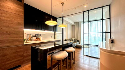 Condos for sale : Condo for sell Muniq Langsuan 1Bedroom