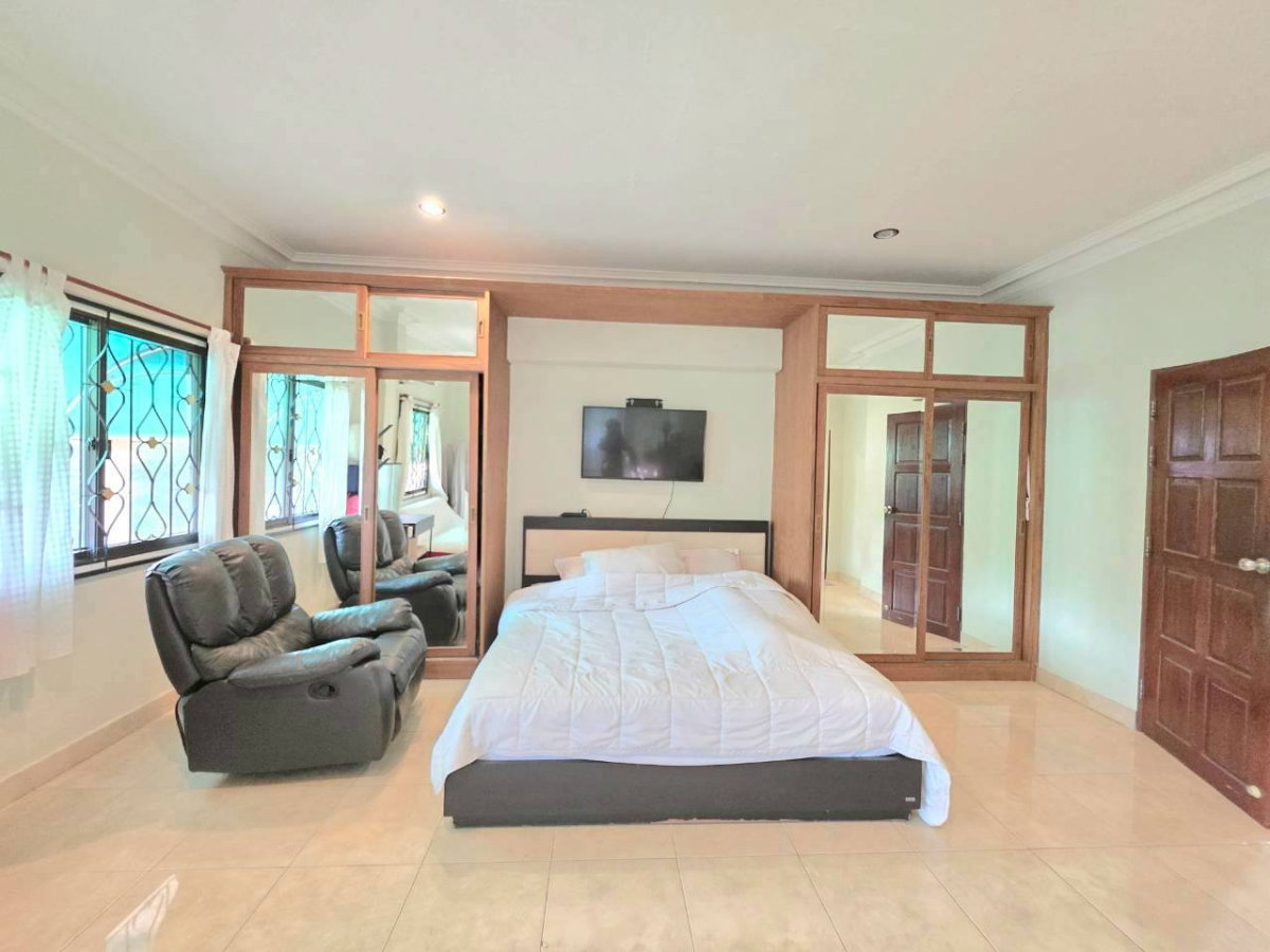 รูป ขายพูลวิลล่าวิวภูเขาล้อมรอบอากาสดี เขาชีจรรย์ - พัทยา  - รูปที่ 24/38