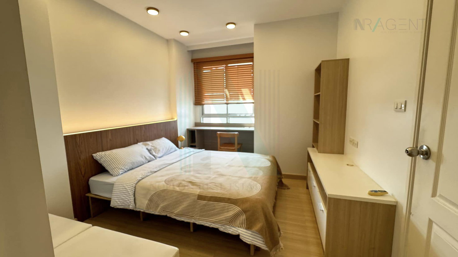 รูป 🎉 ขายคอนโด  เซ็นทริค ซีน รัชวิภา อาคาร ฺB ชั้น 9 1 ห้องนอน ขนาด 40.40 ตรม ใกล้ บิ๊กซี วงศ์สว่าง - รูปที่ 1/8