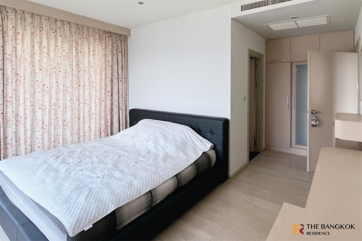 picture Condo in CBD, Below Market Price Noble Solo - 6/10