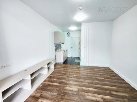 🎉 Condo for sale A Space Me Sukhumvit 77, 1 bedroom, 8th floor, Building B, near Pickadaily Bangkok.